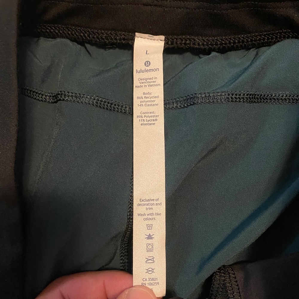 Lululemon Men’s Shorts - Picture 3 of 5